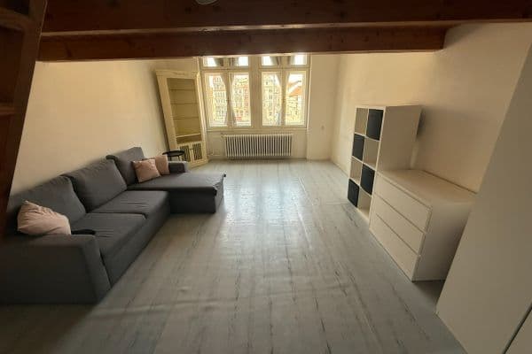 Pronájem bytu 1+1 49 m², náměstí Republiky, Plzeň, Plzeňský kraj Pronájem bytu 1+1 49 m², náměstí Republiky, Plzeň, Plzeňský kraj