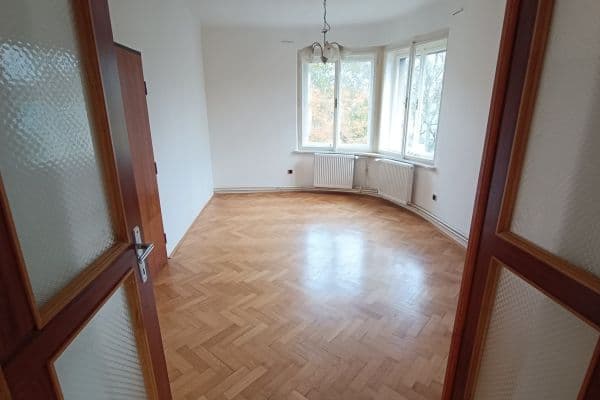 Pronájem bytu 3+1 89 m², Kapitána Jaroše, Plzeň, Plzeňský kraj Pronájem bytu 3+1 89 m², Kapitána Jaroše, Plzeň, Plzeňský kraj