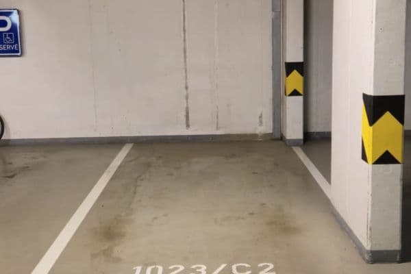 Pronájem garáže 13 m², Pod Harfou, Praha Pronájem garáže 13 m², Pod Harfou, Praha