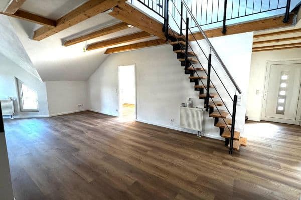 Pronájem bytu 3+1 85 m², Nibelungenstraße 160, Lautertal Pronájem bytu 3+1 85 m², Nibelungenstraße 160, Lautertal