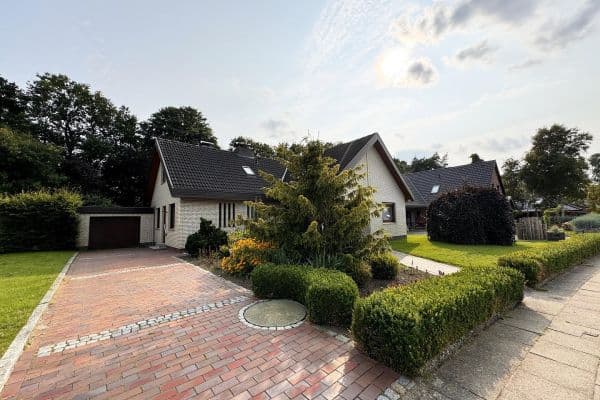 Prodej domu 182 m², pozemek 725 m², Theodor-Storm-Straße 35, Brunsbüttel Prodej domu 182 m², pozemek 725 m², Theodor-Storm-Straße 35, Brunsbüttel