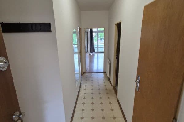 Pronájem bytu 2+kk 53 m², nábřeží Závodu míru, Pardubice, Pardubický kraj Pronájem bytu 2+kk 53 m², nábřeží Závodu míru, Pardubice, Pardubický kraj