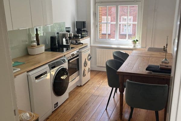 Pronájem bytu 1+1 32 m², Herrengraben 70, Hamburg, Hamburg Pronájem bytu 1+1 32 m², Herrengraben 70, Hamburg, Hamburg