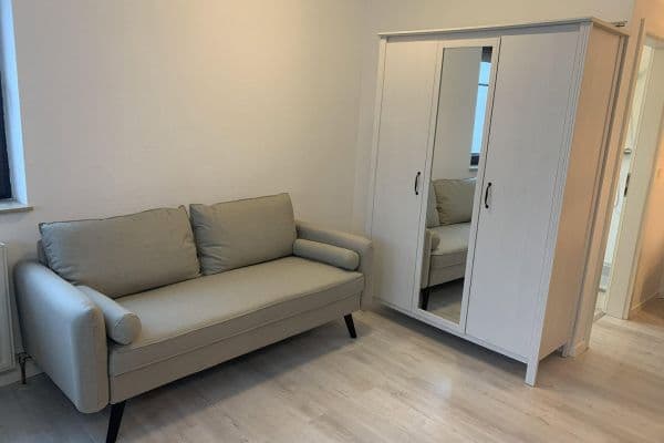 Pronájem bytu 1+1 26 m², Ludwigsburg Pronájem bytu 1+1 26 m², Ludwigsburg
