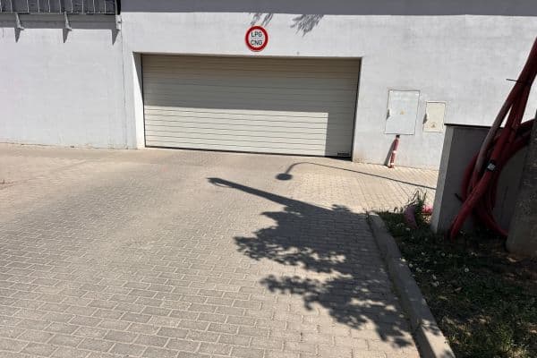 Pronájem garáže 12 m², Chudčická, Brno, Jihomoravský kraj Pronájem garáže 12 m², Chudčická, Brno, Jihomoravský kraj