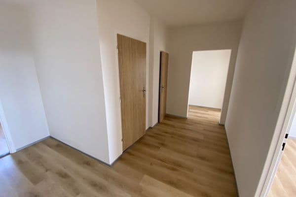 Pronájem bytu 2+1 56 m², Sluneční, Česká Lípa, Liberecký kraj Pronájem bytu 2+1 56 m², Sluneční, Česká Lípa, Liberecký kraj