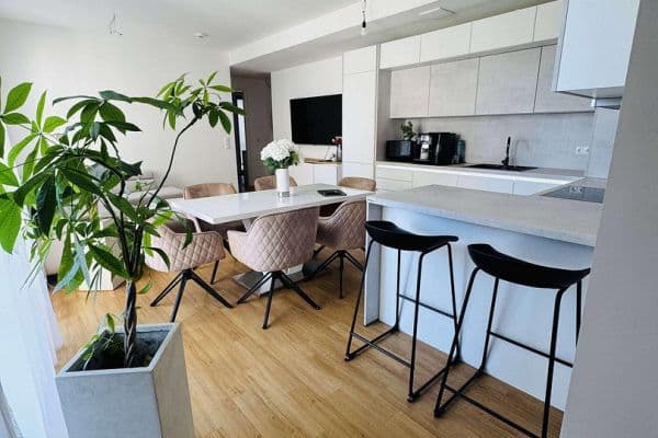 Pronájem bytu 4+1 95 m², Wendenschloßstraße 252, Berlin, Berlín Pronájem bytu 4+1 95 m², Wendenschloßstraße 252, Berlin, Berlín