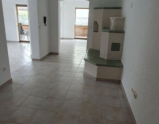 Pronájem bytu 4+1 145 m², Hirschaid Pronájem bytu 4+1 145 m², Hirschaid