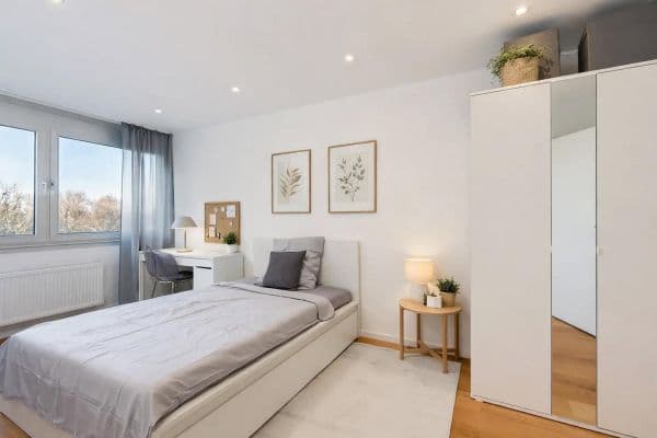 Prodej bytu 3+1 46 m², Düsseldorf, Severní Porýní-Vestfálsko Prodej bytu 3+1 46 m², Düsseldorf, Severní Porýní-Vestfálsko