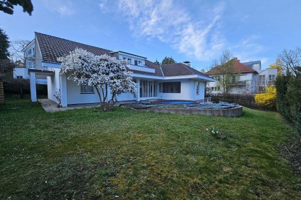 Prodej domu 209 m², pozemek 797 m², Kassel Prodej domu 209 m², pozemek 797 m², Kassel