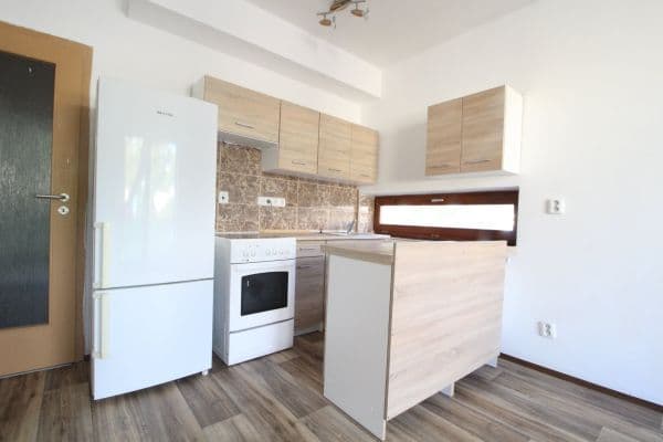 Pronájem bytu 1+kk 42 m², Ohradní, Kamenice Pronájem bytu 1+kk 42 m², Ohradní, Kamenice