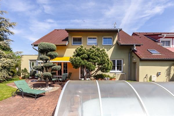 Prodej domu 270 m², pozemek 598 m², K Remízku, Vestec Prodej domu 270 m², pozemek 598 m², K Remízku, Vestec