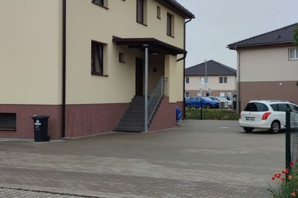Pronájem bytu 3+kk 70 m², Polerady Pronájem bytu 3+kk 70 m², Polerady