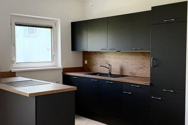 Pronájem bytu 2+1 55 m², bank99 19, Mödling Pronájem bytu 2+1 55 m², bank99 19, Mödling