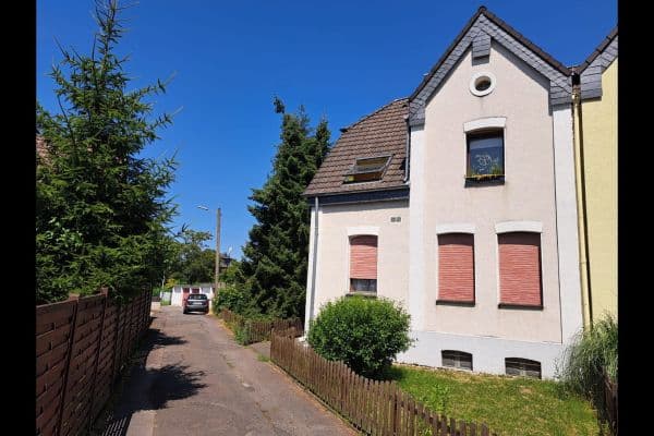 Prodej domu 106 m², pozemek 678 m², Leverkusen Prodej domu 106 m², pozemek 678 m², Leverkusen