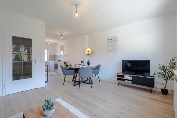 Prodej domu 93 m², pozemek 150 m², Wecholder Straße 128, Bremen Prodej domu 93 m², pozemek 150 m², Wecholder Straße 128, Bremen
