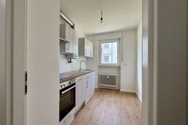 Pronájem bytu 2+1 58 m², Hauberrisserstraße 25, Wiesbaden Pronájem bytu 2+1 58 m², Hauberrisserstraße 25, Wiesbaden