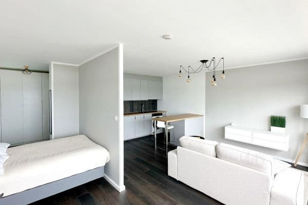Pronájem bytu 2+1 42 m², Hamburg, Hamburg Pronájem bytu 2+1 42 m², Hamburg, Hamburg