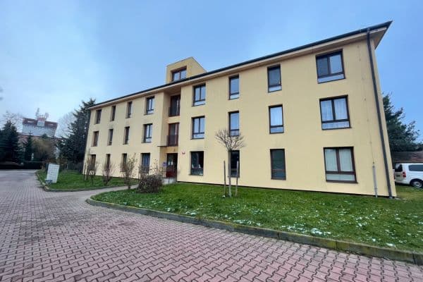 Prodej bytu 2+kk 42 m², Jarní, Hostivice Prodej bytu 2+kk 42 m², Jarní, Hostivice