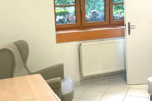 Pronájem bytu 1+kk 32 m², Gutova, Praha Pronájem bytu 1+kk 32 m², Gutova, Praha