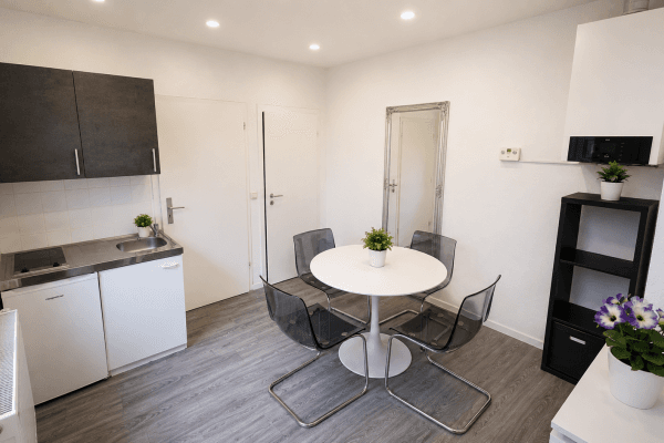 Pronájem bytu 2+1 24 m², Cáchy, Severní Porýní-Vestfálsko Pronájem bytu 2+1 24 m², Cáchy, Severní Porýní-Vestfálsko