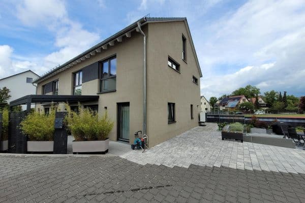 Prodej domu 213 m², pozemek 383 m², Allersberg Prodej domu 213 m², pozemek 383 m², Allersberg