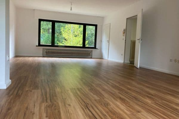 Pronájem bytu 1+1 70 m², Köln Pronájem bytu 1+1 70 m², Köln