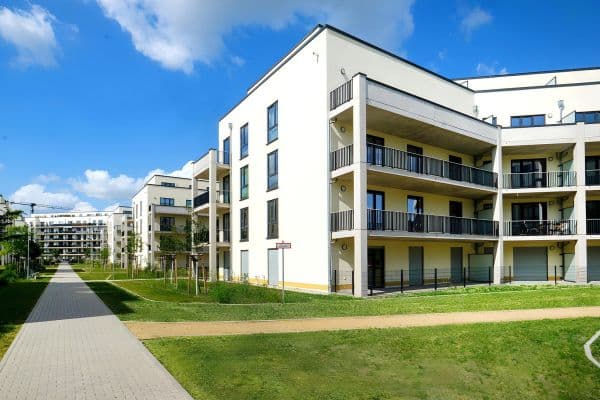 Pronájem bytu 3+1 82 m², Elsa-Neumann-Straße 45, Berlin Pronájem bytu 3+1 82 m², Elsa-Neumann-Straße 45, Berlin