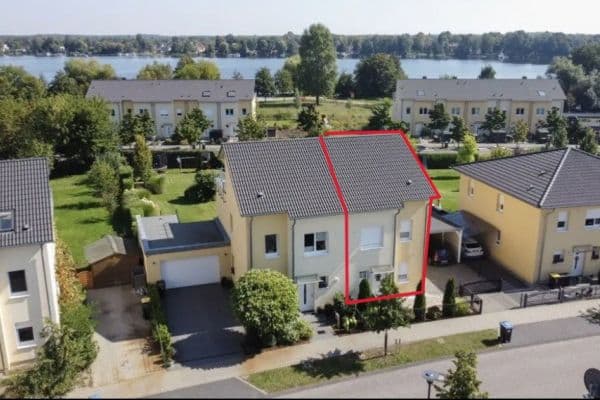 Prodej domu 142 m², pozemek 611 m², Lindenring 7a, Hennigsdorf Prodej domu 142 m², pozemek 611 m², Lindenring 7a, Hennigsdorf