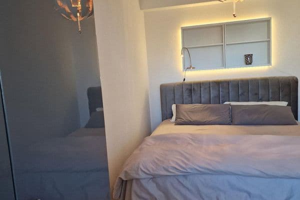 Prodej bytu 2+1 50 m², Edelweißstraße 24, Berlin, Berlín Prodej bytu 2+1 50 m², Edelweißstraße 24, Berlin, Berlín