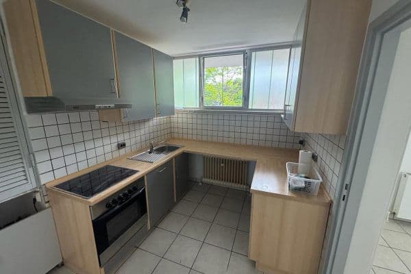 Pronájem bytu 4+1 91 m², Brüsseler Straße 37, Bonn Pronájem bytu 4+1 91 m², Brüsseler Straße 37, Bonn