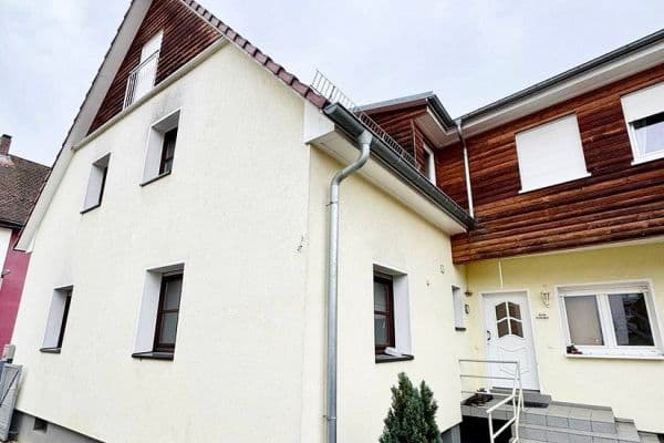 Prodej domu 169 m², pozemek 485 m², Kelterstraße 20, Walzbachtal Prodej domu 169 m², pozemek 485 m², Kelterstraße 20, Walzbachtal