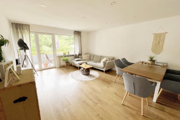 Pronájem bytu 3+1 88 m², Samansstr. 17, Bonn Pronájem bytu 3+1 88 m², Samansstr. 17, Bonn
