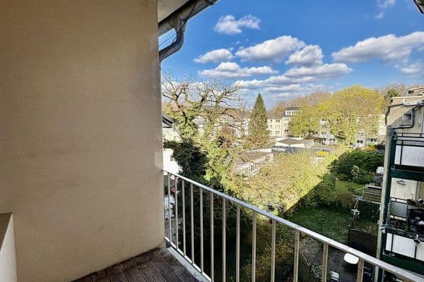 Pronájem bytu 2+kk 70 m², Carmerstr. 29, Essen Pronájem bytu 2+kk 70 m², Carmerstr. 29, Essen