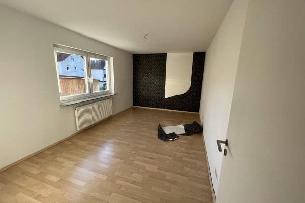 Pronájem bytu 2+1 82 m², Mühlhausener Str. 49, Östringen Pronájem bytu 2+1 82 m², Mühlhausener Str. 49, Östringen