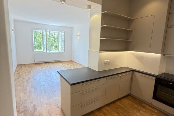 Pronájem bytu 2+kk 55 m², Vodárenská, Praha Pronájem bytu 2+kk 55 m², Vodárenská, Praha