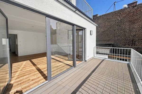 Pronájem bytu 3+1 68 m², Köln Pronájem bytu 3+1 68 m², Köln