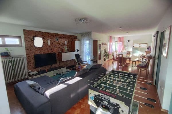 Prodej bytu 6+1 144 m², Remshalden Prodej bytu 6+1 144 m², Remshalden