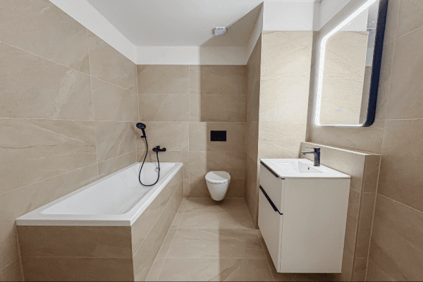 Pronájem bytu 1+kk 34 m², Dobrovodská, České Budějovice Pronájem bytu 1+kk 34 m², Dobrovodská, České Budějovice