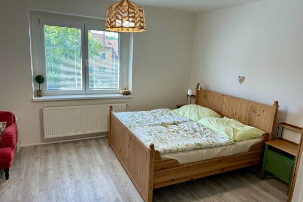 Pronájem bytu 1+1 50 m², Horoušanská, Praha Pronájem bytu 1+1 50 m², Horoušanská, Praha