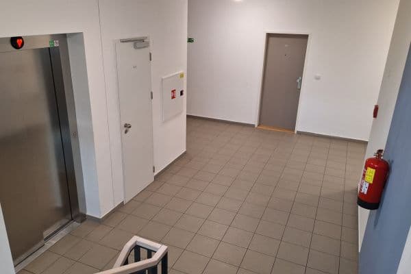 Pronájem bytu 1+kk 34 m², Oty Bubeníčka, Praha Pronájem bytu 1+kk 34 m², Oty Bubeníčka, Praha