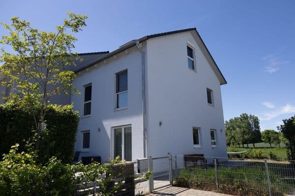 Prodej domu 125 m², pozemek 315 m², Weichs, Bavorsko Prodej domu 125 m², pozemek 315 m², Weichs, Bavorsko