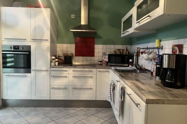Pronájem bytu 3+1 85 m², Gutenbergstraße 16, Zwickau Pronájem bytu 3+1 85 m², Gutenbergstraße 16, Zwickau
