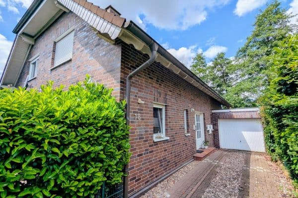 Prodej domu 301 m², pozemek 432 m², Langenfeld (Rheinland) Prodej domu 301 m², pozemek 432 m², Langenfeld (Rheinland)