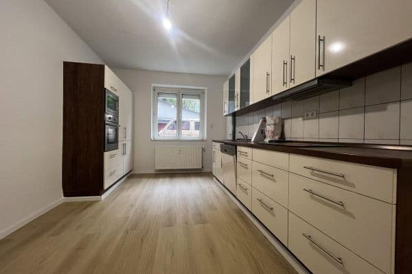 Pronájem bytu 2+1 55 m², Essen Pronájem bytu 2+1 55 m², Essen