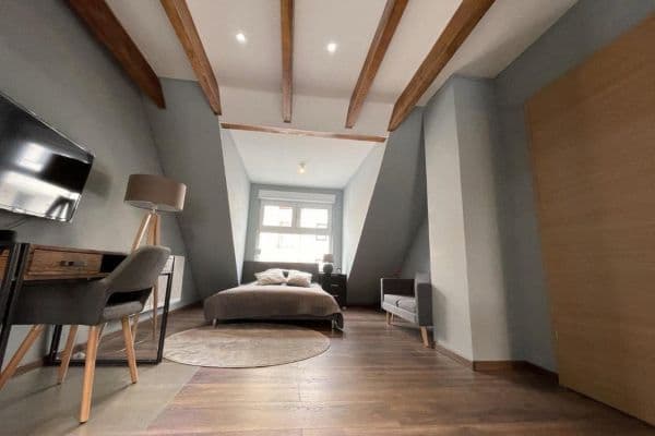 Pronájem bytu 1+1 30 m², Schwanheimer Str. 66a, Frankfurt, Hessen Pronájem bytu 1+1 30 m², Schwanheimer Str. 66a, Frankfurt, Hessen
