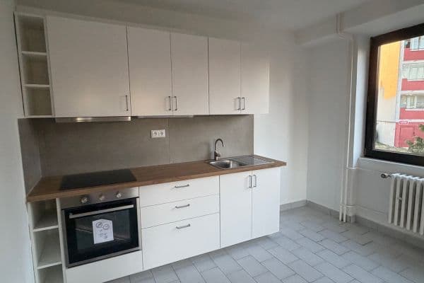 Pronájem bytu 2+kk 65 m², Na Luzích, Praha Pronájem bytu 2+kk 65 m², Na Luzích, Praha