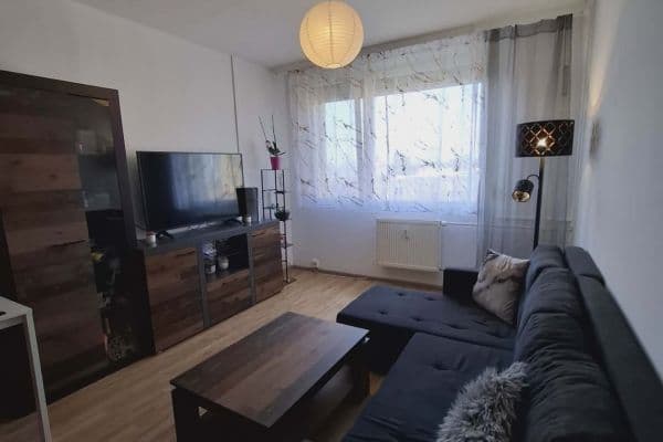 Pronájem bytu 2+kk 44 m², Vlasákova, Mělník Pronájem bytu 2+kk 44 m², Vlasákova, Mělník
