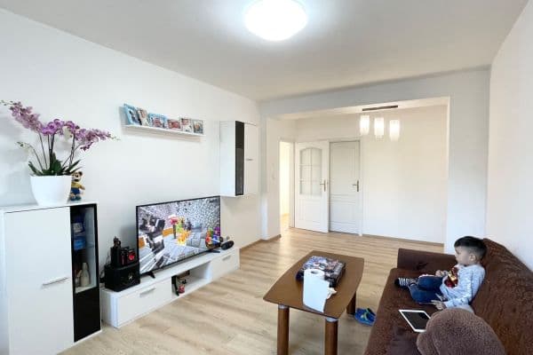 Prodej bytu 2+1 53 m², Osiková, Praha Prodej bytu 2+1 53 m², Osiková, Praha