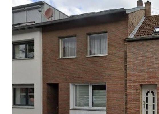 Prodej bytu 4+1 90 m², Karl-Kaulen-Str. 4, Köln Prodej bytu 4+1 90 m², Karl-Kaulen-Str. 4, Köln